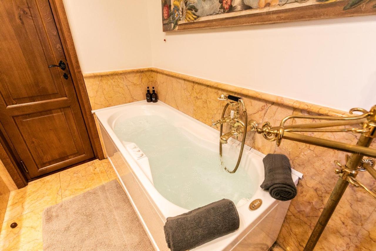 Klimt - Jacuzzi 5 Star - Luxury Design Apartment Milan Exterior photo